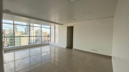 Conjunto Comercial / Sala à venda, 52m² no Centro, Caxias do Sul - Foto 1