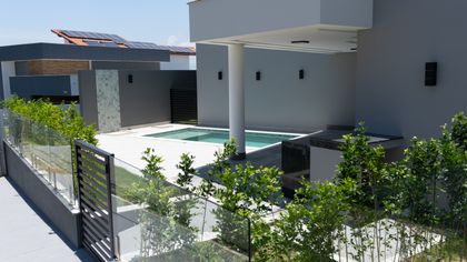 Casa de Condomínio com 4 Quartos à venda, 221m² no Lagoa, Macaé - Foto 1