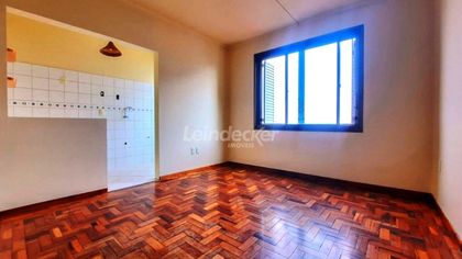 Apartamento com 1 Quarto à venda, 51m² no Floresta, Porto Alegre - Foto 1