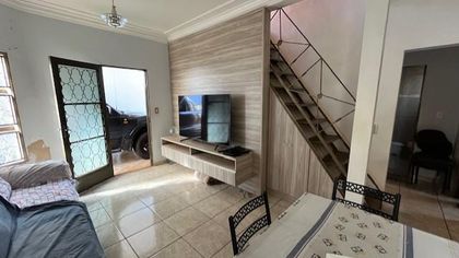 Casa com 3 Quartos à venda, 185m² no Parque dos Pinus, Ribeirão Preto - Foto 1