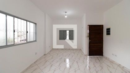 Casa com 3 Quartos para alugar, 180m² no Vila Prado, São Paulo - Foto 1