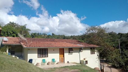 Fazenda / Sítio / Chácara com 3 Quartos à venda, 300m² no Estância Santa Maria do Laranjal, Atibaia - Foto 1