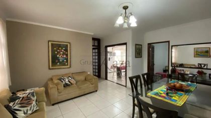 Casa com 3 Quartos à venda, 185m² no Jardim das Indústrias, São José dos Campos - Foto 1