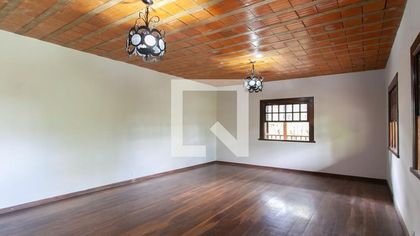 Casa com 4 Quartos para alugar, 440m² no Trevo, Belo Horizonte - Foto 1