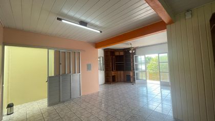Casa com 2 Quartos para alugar, 90m² no Harmonia, Canoas - Foto 1