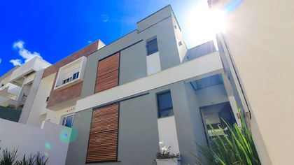 Casa de Condomínio com 3 Quartos à venda, 125m² no Hípica, Porto Alegre - Foto 1