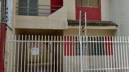 Casa com 3 Quartos para alugar, 100m² no Vila Morangueira, Maringá - Foto 1