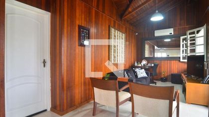 Casa com 4 Quartos para alugar, 234m² no Igara, Canoas - Foto 1