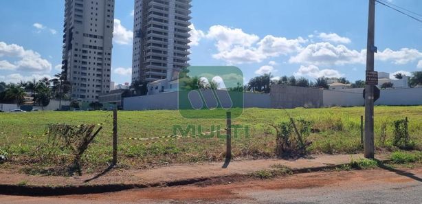 Apartamento na Rua Otília Souza Oliveira, 130, Jardim Karaíba em