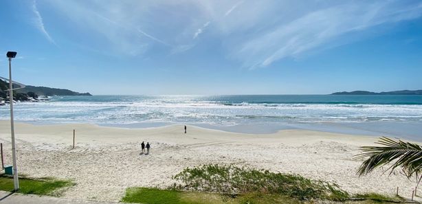 Anúncio vende areia da praia de Bombinhas