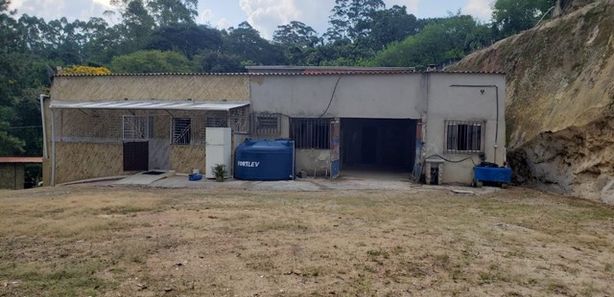 Vende-se área em Itapevi, 119.061,34 m², fácil acesso as rodovias