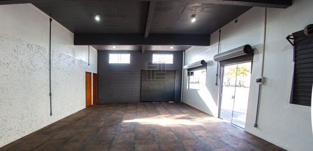 Lojas, Salões e Pontos Comerciais à venda na Rua Coronel Ernesto Becker em Santa  Maria, RS - ZAP Imóveis