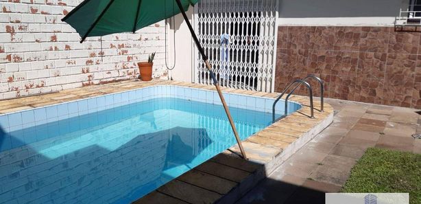 Casas com piscina à venda em Cavalhada, Porto Alegre, RS - ZAP Imóveis