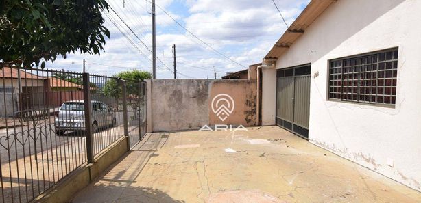 Casas com quintal com 3 quartos à venda no Conjunto Parigot de