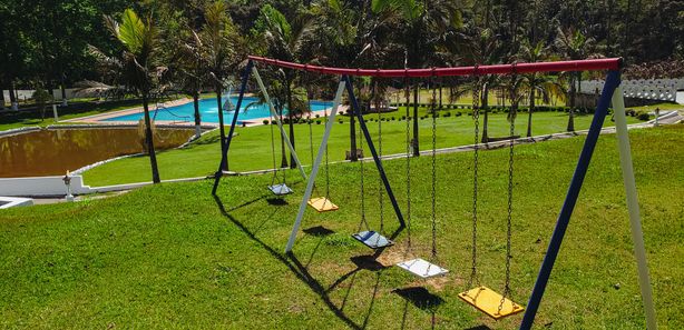 Chacara com piscina ,salao de jogos ,area do churrasco espaço coberto IDEAL  PARA ALUGAR EM GRUPO, São Paulo – Preços atualizados 2023