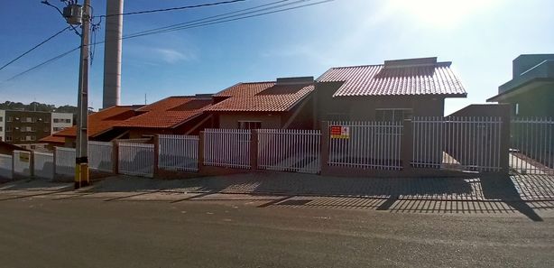 Duas casas geminadas de madeira, à venda, Cristo Rei, Campo Largo, PR -  Soluti Imóveis