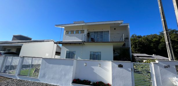 Casa de 265 m² Centro - Schroeder, à venda por R$ 1.250.000