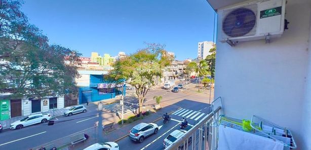 SANTA MARIA-RS. Avenida Rio Branco, vista do alto do Edifício Taperinha.  Foto: Luciélli Raminelli. #santamaria #riogrande…