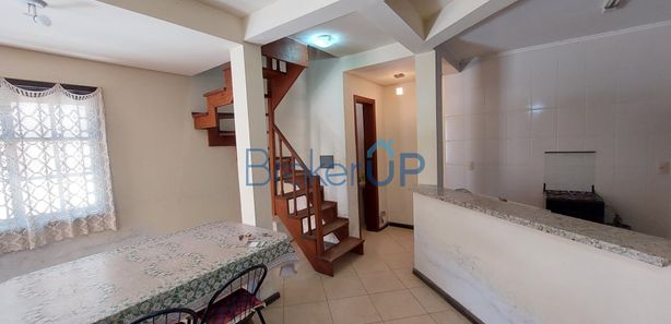 Casas à venda na Rua Morro Alto em Porto Alegre, RS - ZAP Imóveis