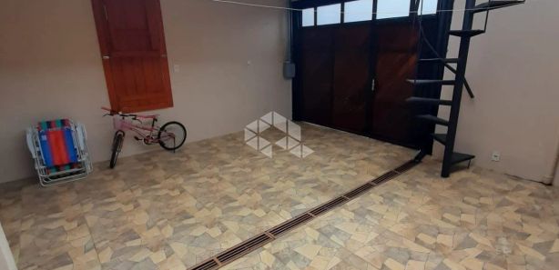 Casa à venda com 100m² na Travessa Lucas Barbosa, Nossa Senhora do Rosário  em Santa Maria, RS