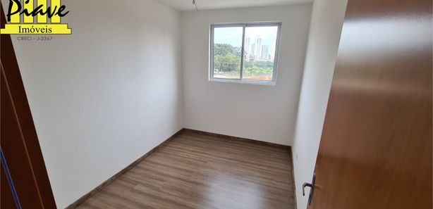 Apartamentos à venda na Rua Irmã Genoveva Valenga em Curitiba, PR