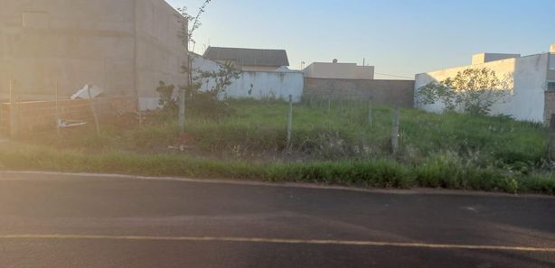 Terreno à venda, 250m² por R$ 250.000 - New Golden Ville - U