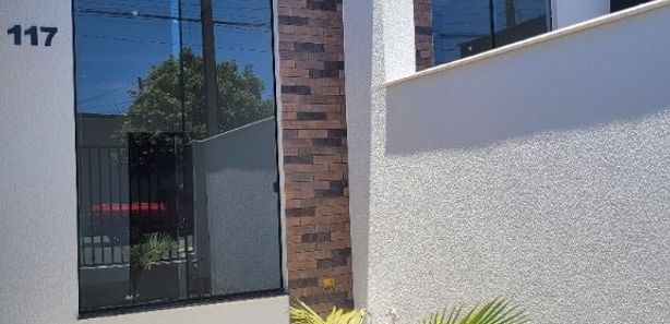 Casas com 3 quartos à venda em Coliseu, Londrina, PR - ZAP Imóveis