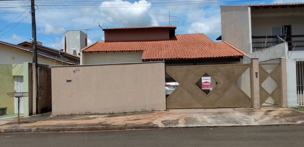 Casa na Rua Sebastião Peres da Silva, 221, Santiago em Londrina