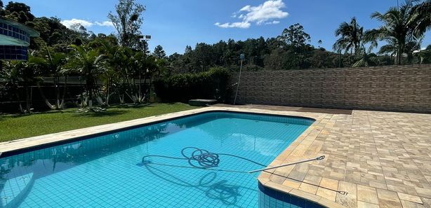 Chacara com piscina ,salao de jogos ,area do churrasco espaço coberto IDEAL  PARA ALUGAR EM GRUPO, São Paulo – Preços atualizados 2023