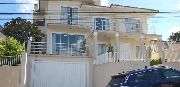 Casa com 4 dorms, Coral, Lages - R$ 700 mil, Cod: 223