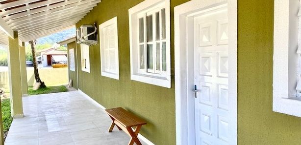 Casa de aluguel para fins de semanas e feriados. em Ubatuba, Brasil -  comentários e preços