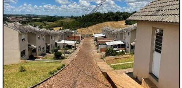 Casas com 2 quartos à venda em Cristo Rei, Erechim, RS - ZAP Imóveis