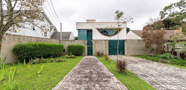 Casas à venda na Rua Marechal Hermes em Curitiba