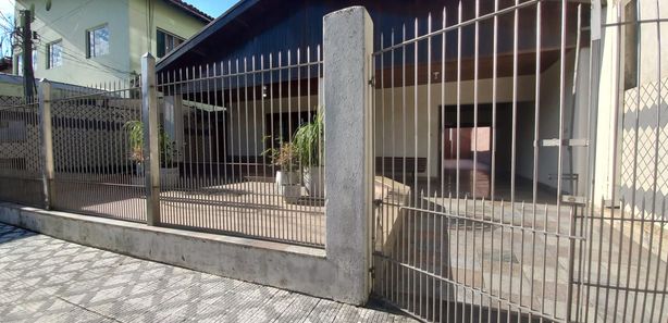 Casa de aluguel para fins de semanas e feriados. em Ubatuba, Brasil -  comentários e preços