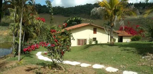 Fazenda / Sítio / Chácara com 3 Quartos à venda, 58000m² no Área Rural de Viçosa, Viçosa