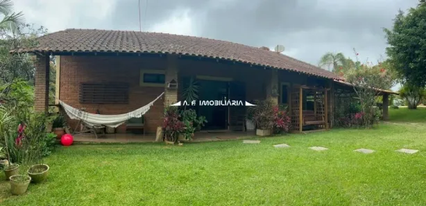 Fazenda / Sítio / Chácara com 3 Quartos à venda, 200m² no Sebandilha, Mairinque