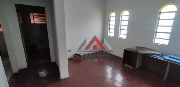 Sobrado com 2 Quartos para venda ou aluguel, 250m² no Vila Maria de Maggi, Suzano