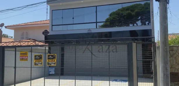 Prédio Inteiro com 4 Quartos para venda ou aluguel, 270m² no Centro, Jacareí
