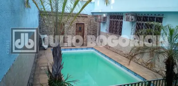 Casa Comercial à venda, 300m² no Tanque, Rio de Janeiro