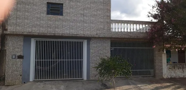 Sobrado com 4 Quartos à venda, 300m² no Elias Fausto, Elias Fausto