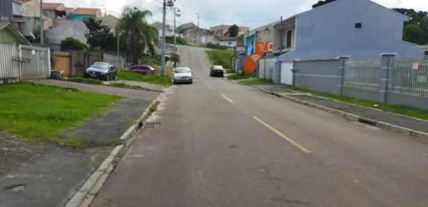 Galpão / Depósito / Armazém à venda, 425m² no Jardim Apucarana, Almirante Tamandaré