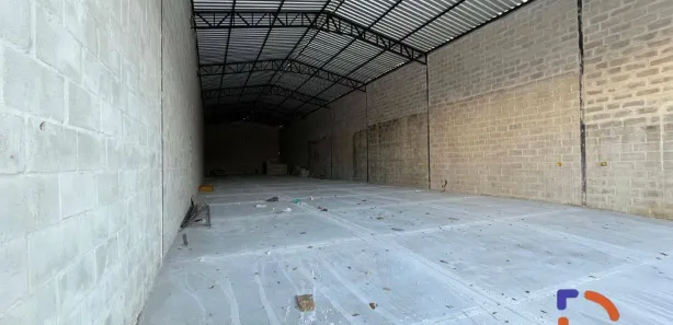 Galpão / Depósito / Armazém para alugar, 300m² no Recreio, Rio das Ostras