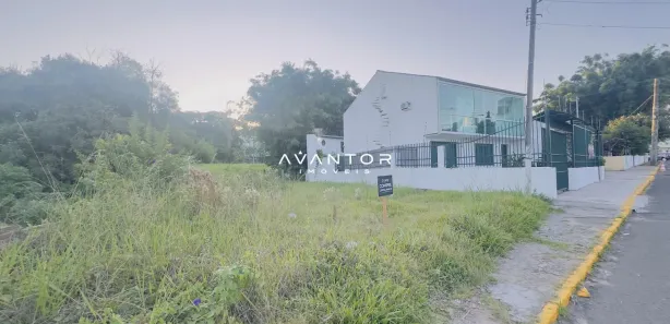 Terreno / Lote / Condomínio à venda, 276m² no Centro, Santa Maria