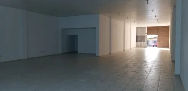 Loja / Salão / Ponto Comercial para alugar, 240m² no Vila Nova, Arapongas