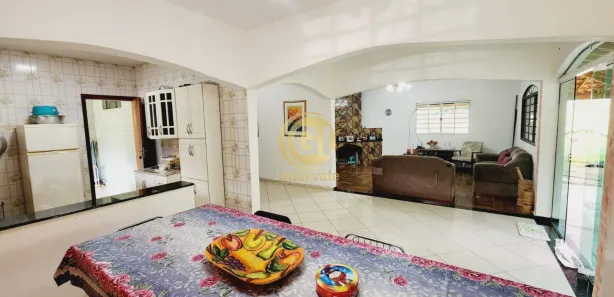 Fazenda / Sítio / Chácara com 3 Quartos à venda, 420m² no Registro, Taubaté