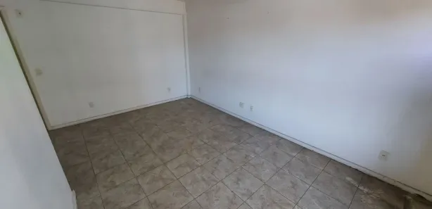 Conjunto Comercial / Sala para alugar, 28m² no Jardim Vinte e Cinco de Agosto, Duque de Caxias