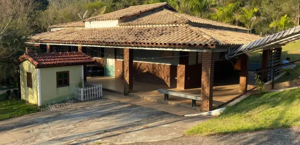 Fazenda / Sítio / Chácara com 3 Quartos à venda, 8310m² no , Guararema