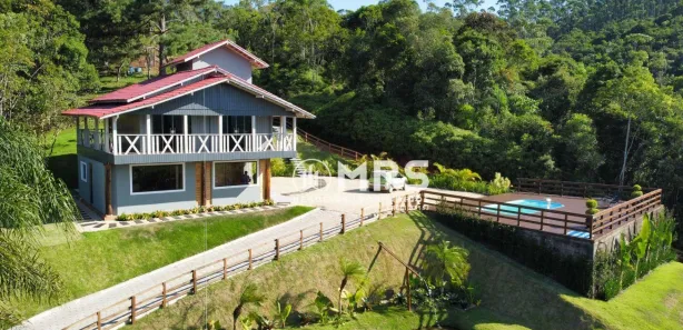 Fazenda / Sítio / Chácara com 3 Quartos à venda, 5800m² no São João Batista, São João Batista