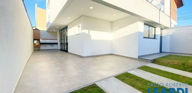 Sobrado com 3 Quartos à venda, 175m² no Jardim das Acácias, Poços de Caldas