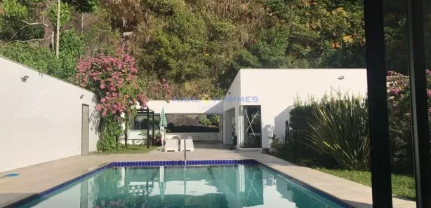 Casa com 4 Quartos à venda, 400m² no Castelanea, Petrópolis